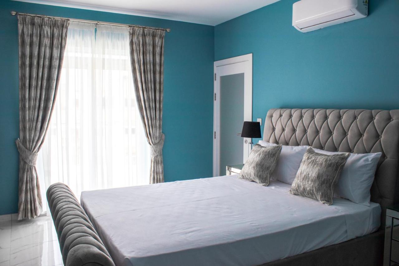 100 Boutique Living Guest house