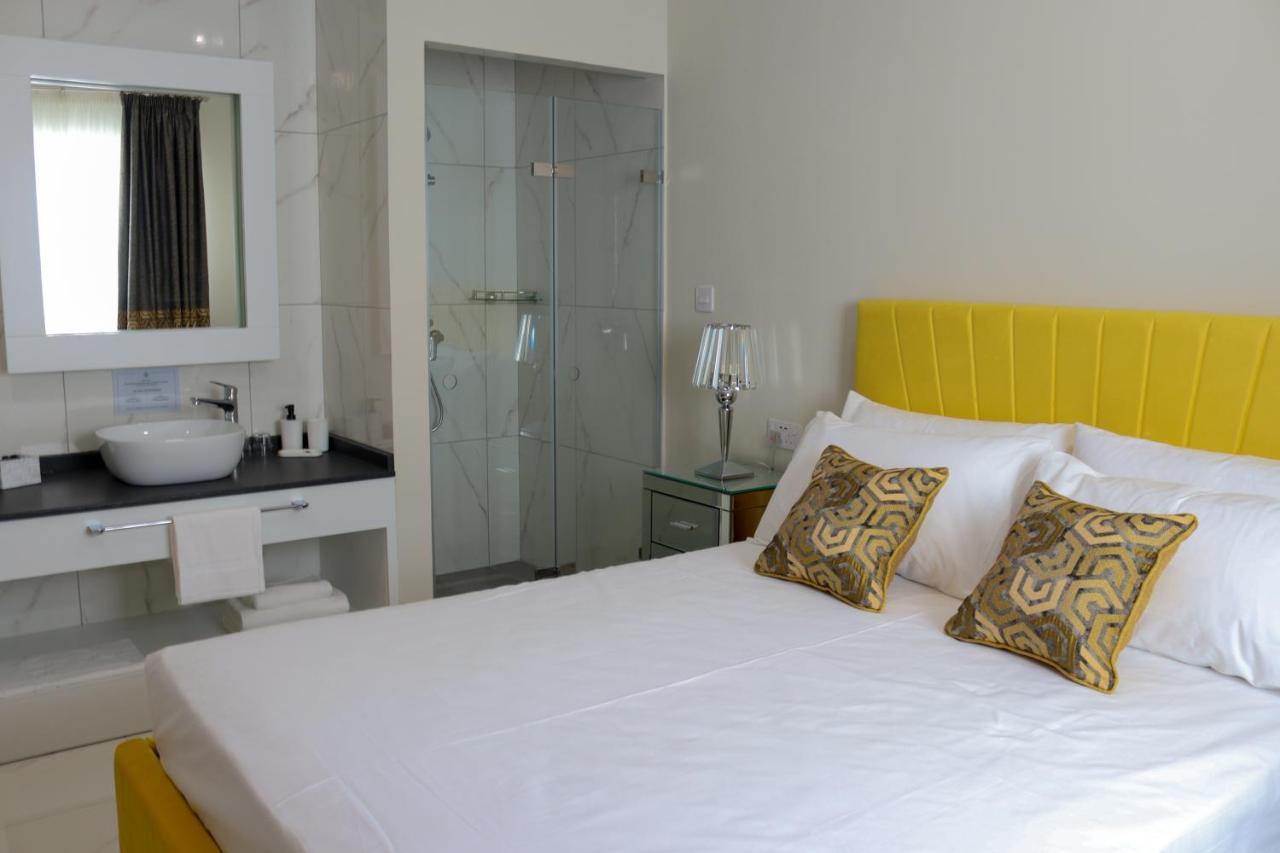100 Boutique Living Guest house *